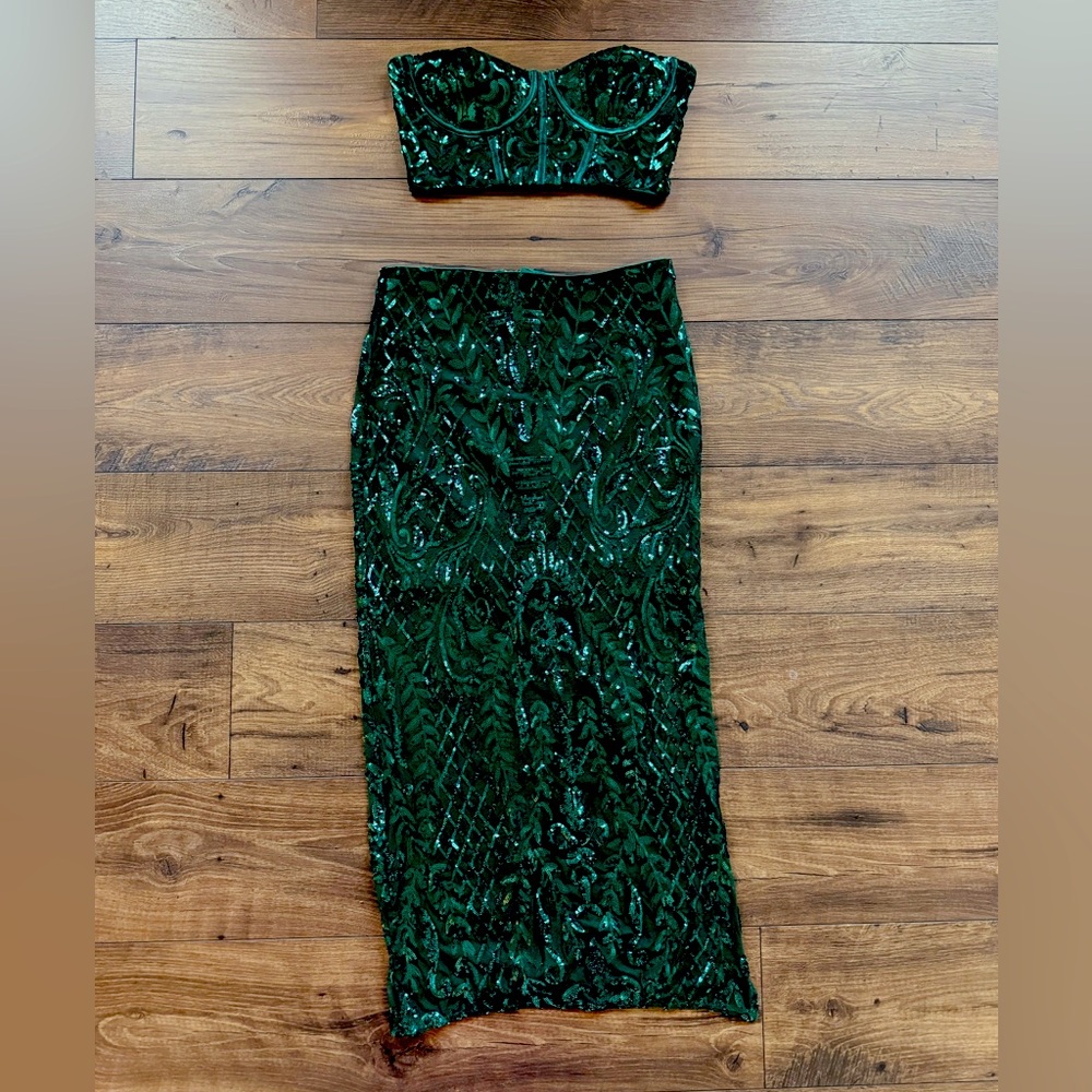 Lulus Emerald Green Sequin Two-Piece Midi Dress worn once